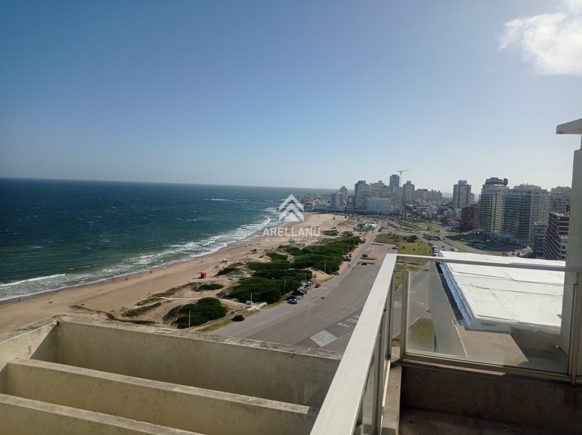 Apartamento ID.6078 - Venta penthouse 4 dormitorios