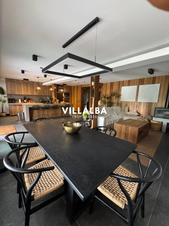 Excelente Casa en venta, 2 dormitorios, 1000 metros de terreno, Chacras del Pinar, Maldonado