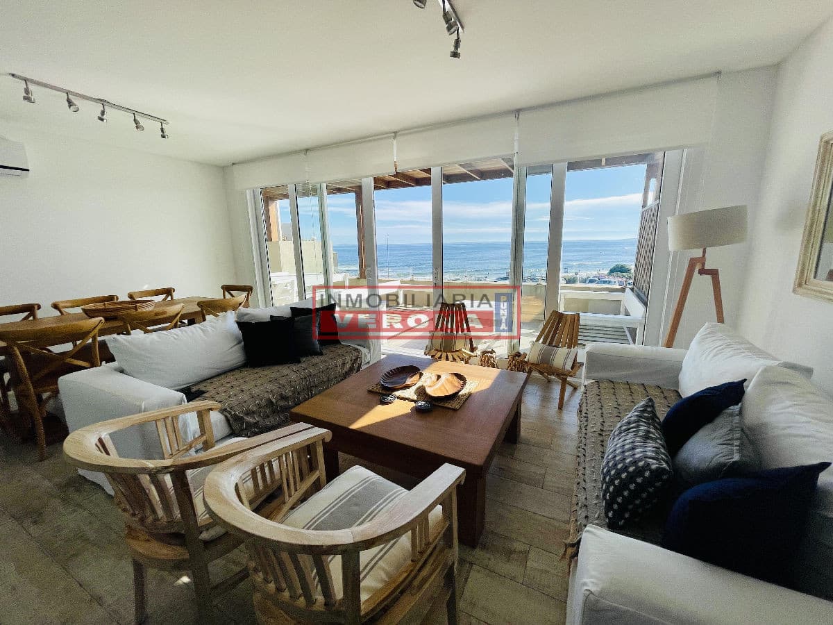 Departamento en Palcos de la Posta La Barra - Inmobiliaria Verona Punta