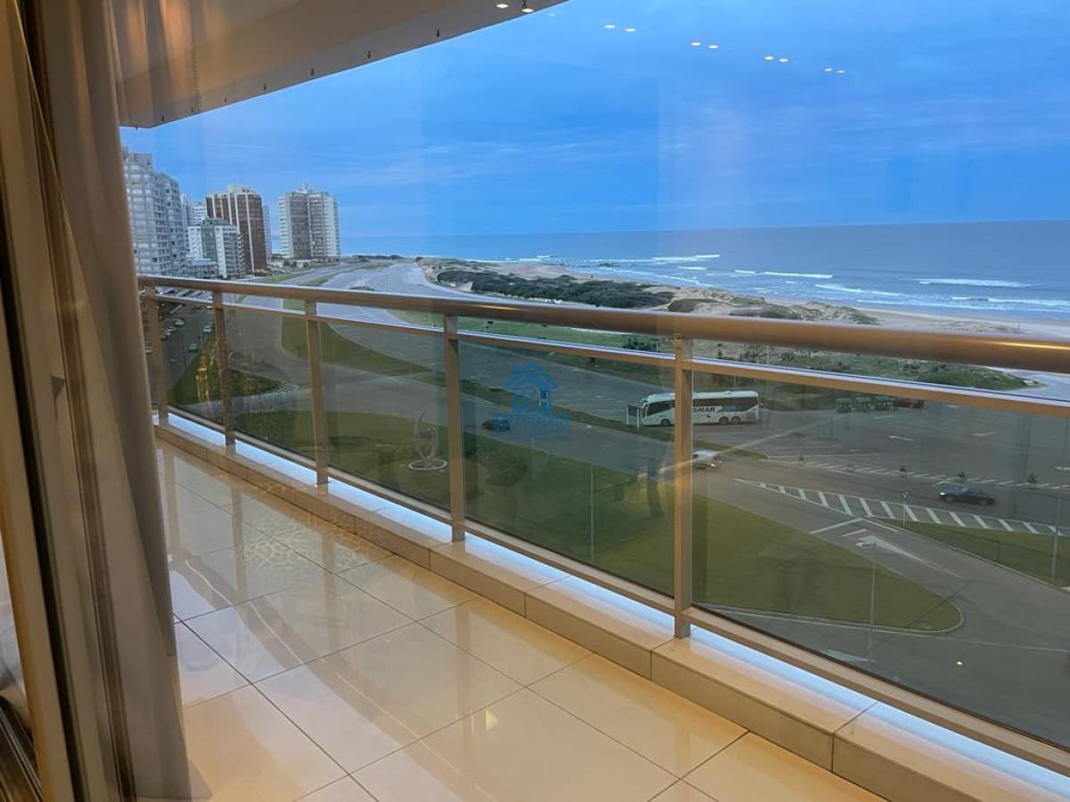 Apartamento ID.161 - Hermosa Planta Esquinera Imperiale Punta del Este