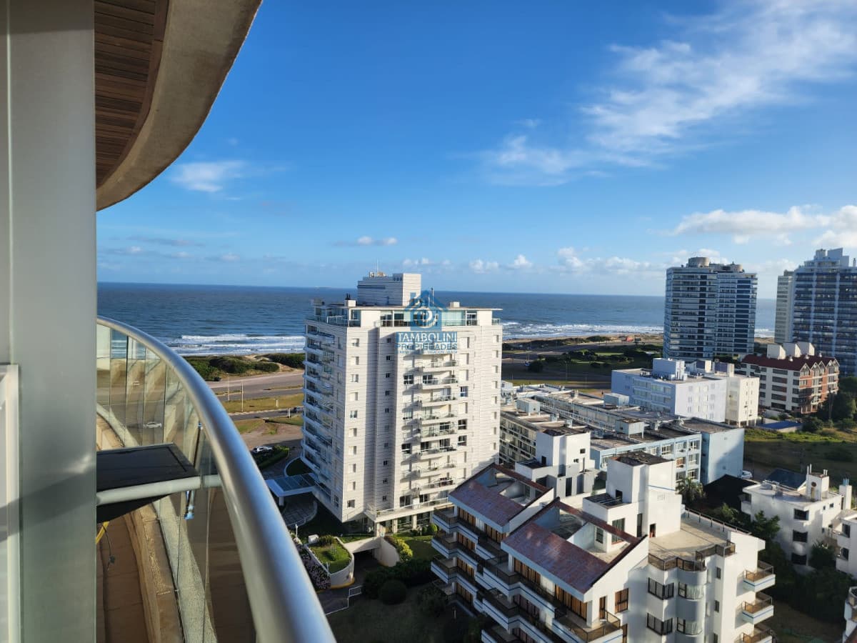 Apartamento ID.907 - Hermoso departamento en Venta Brava Primera Línea