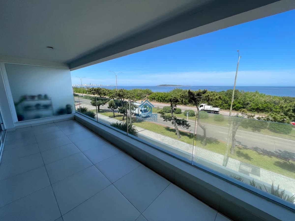Apartamento ID.974 - Venta 3 suites frente al mar