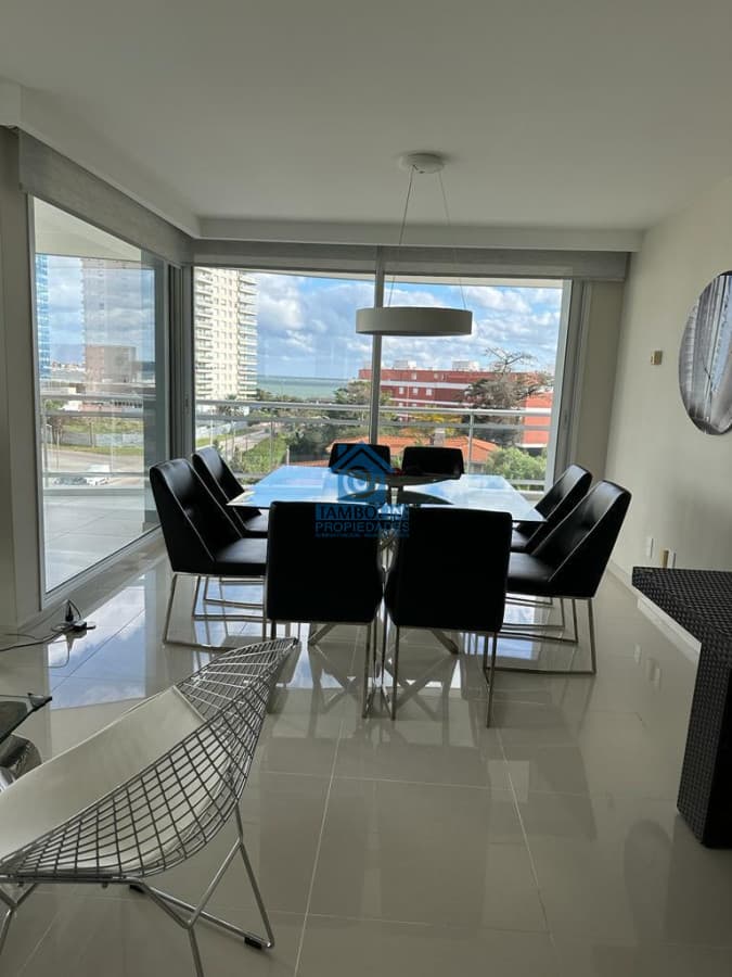Fabuloso Departamento en Alquiler Anual Mansa 3 Suites y Servicio  -