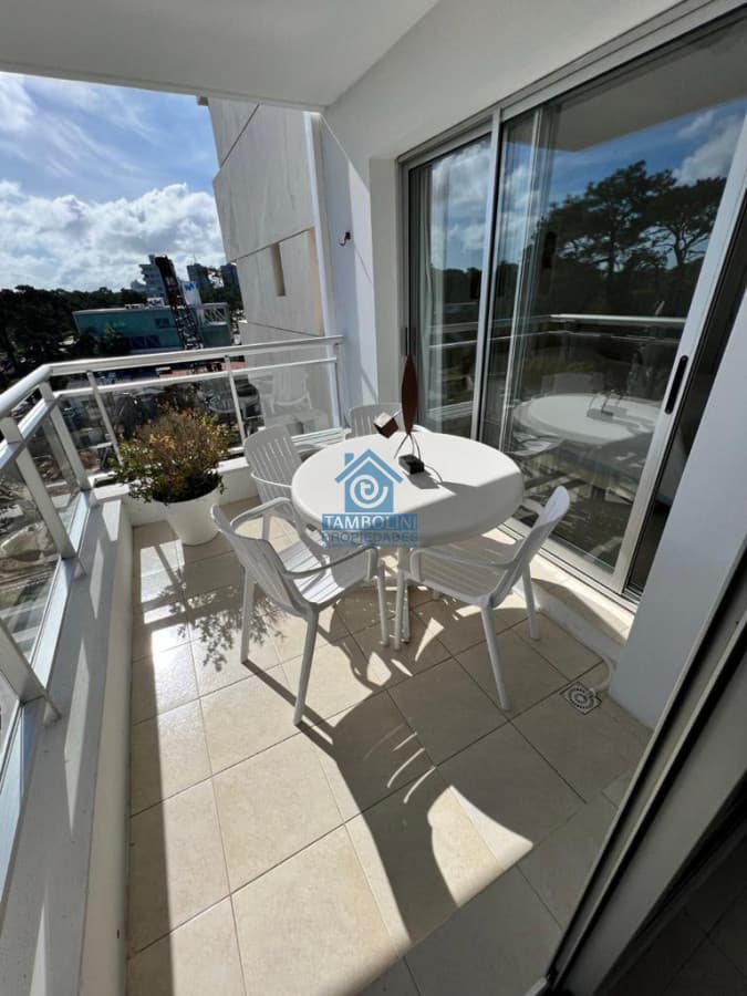Alquiler Anual Departamento muy cómodo Punta del Este   -