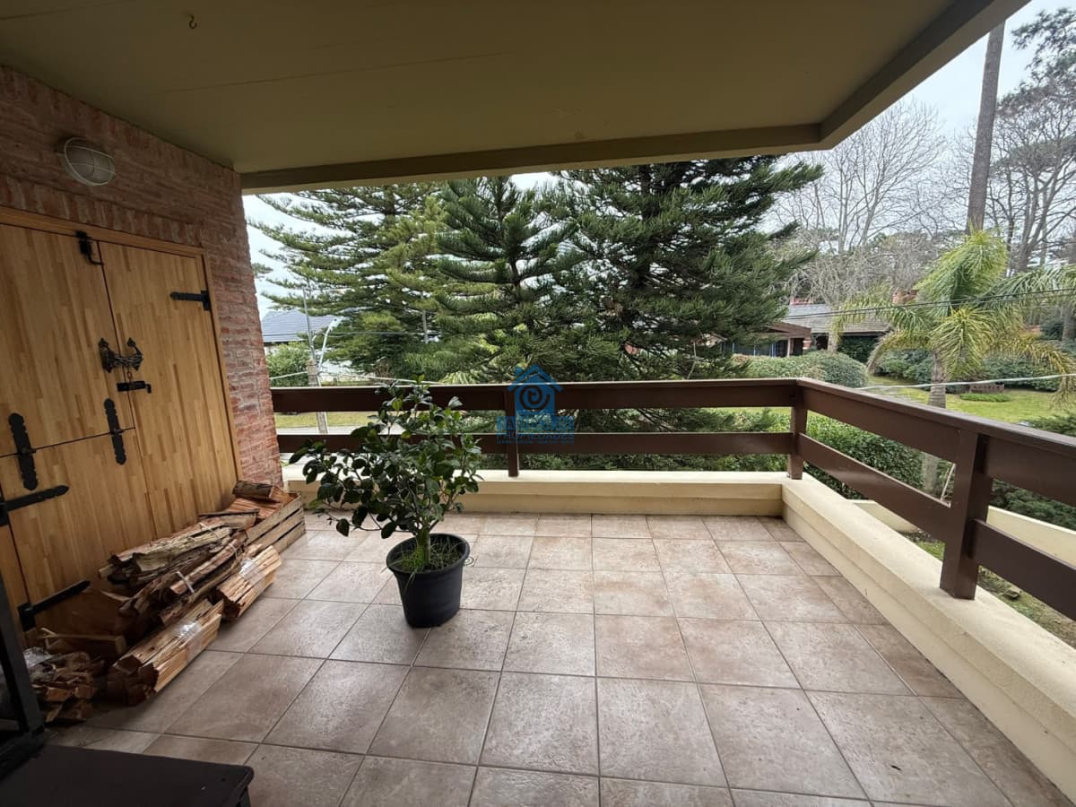 Apartamento ID.1332 - Hermoso Departamento en Mansa con Parrilla y Estufa a Leña