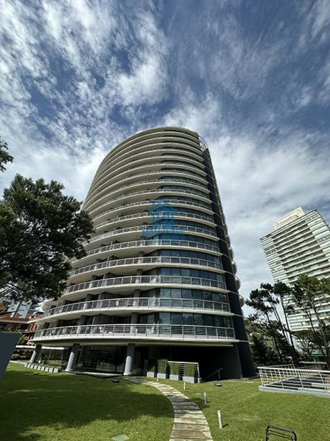 Apartamento ID.1378 - Venta y Alquiler Temporada Torre 360
