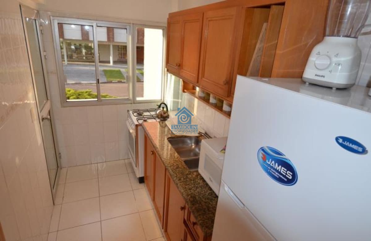 Alquiler Anual 3 Dormitorios Frente al Mar   -