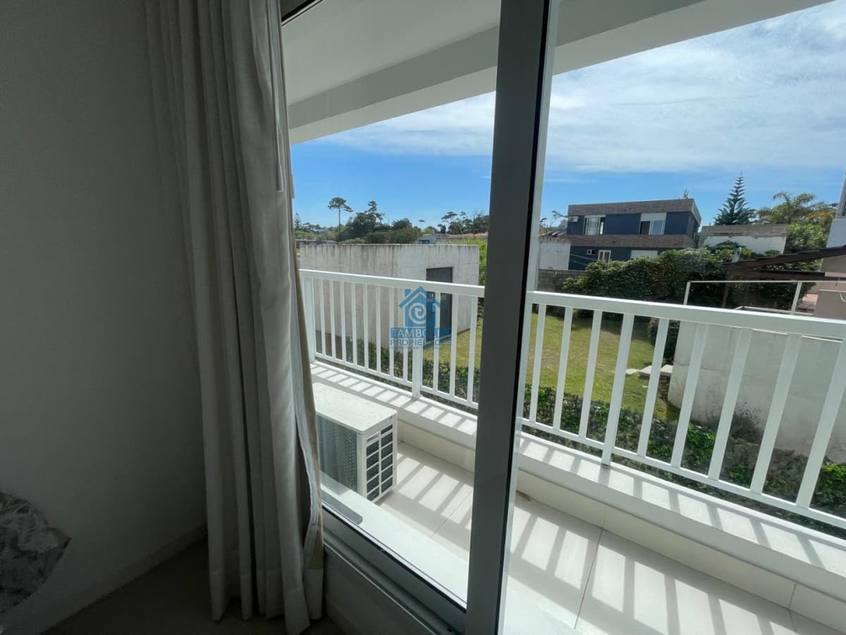 Apartamento ID.974 - Venta 3 suites frente al mar
