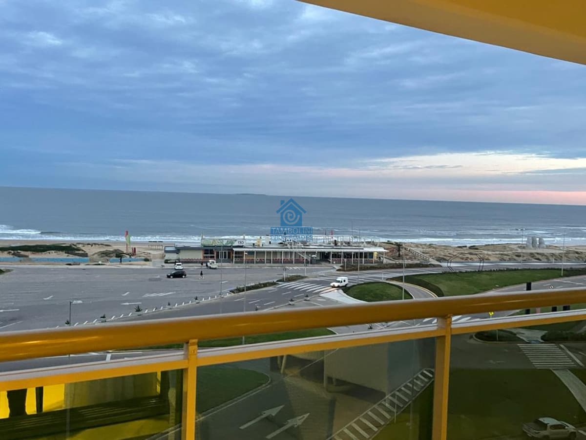 Apartamento ID.164 - Frente al Mar Brava Alquiler Anual