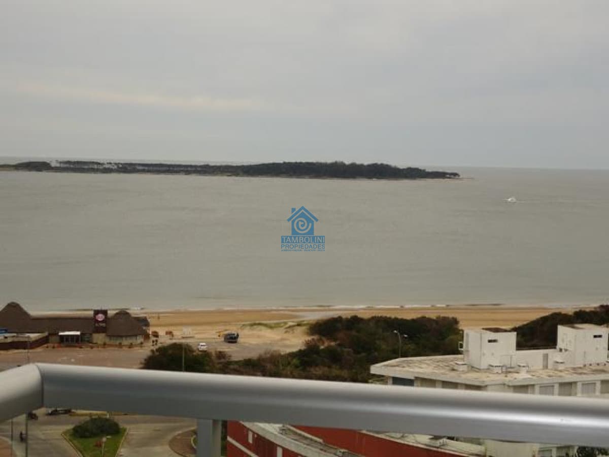 Alquiler Anual Departamento Vista al Mar  -