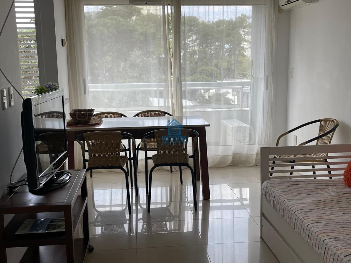 Alquiler Anual 1 dormitorio Zona Shopping  -