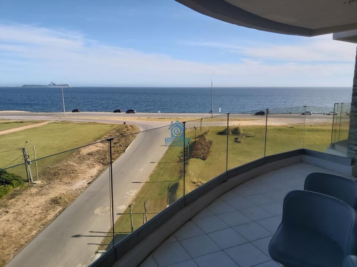 Hermoso Pent House en Alquiler Anual Mansa Frente al Mar   -