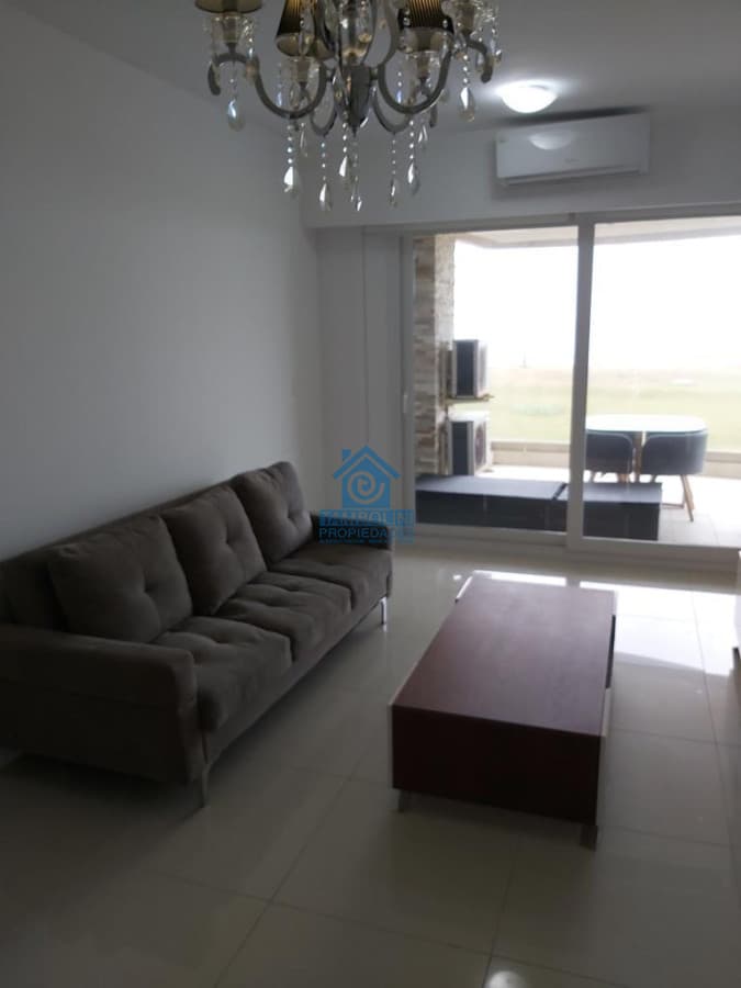 Hermoso departamento en alquile anual frente al mar Mansa  -