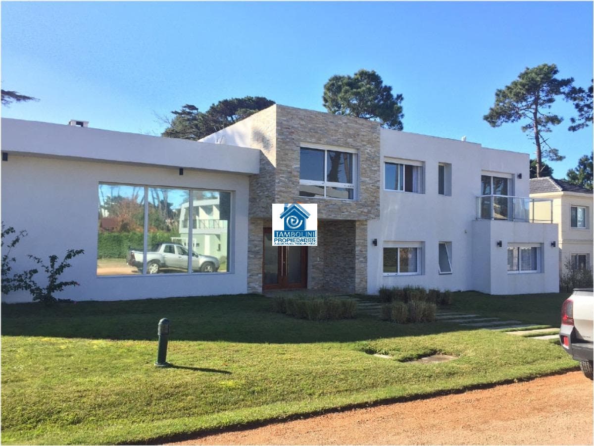 Hermosa Casa Barrio Privado  -