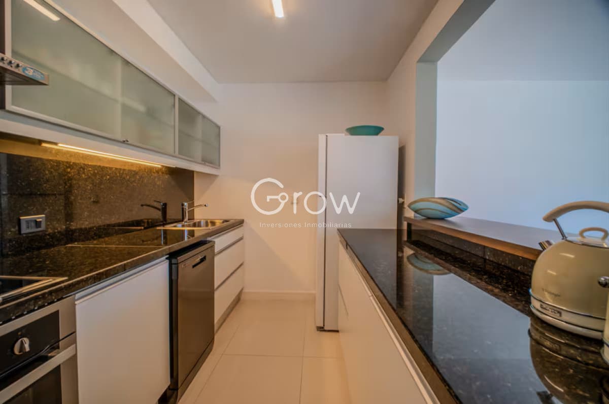 Exclusivo departamento en Rincon del Indio a pasos del mar  -