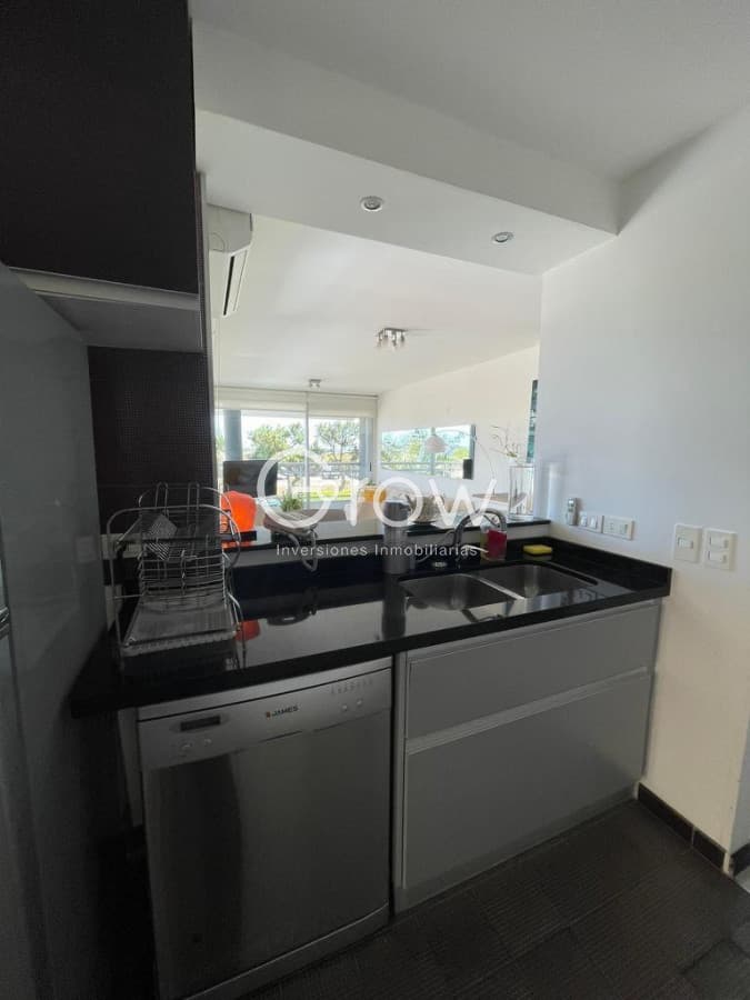 Moderno apartamento de 2 dormitorios   -