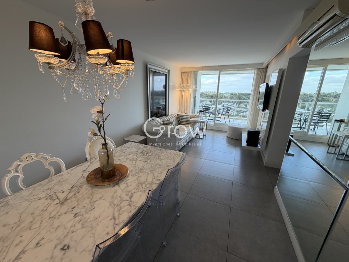 Apartamento en venta en la Torre Yoo piso alto