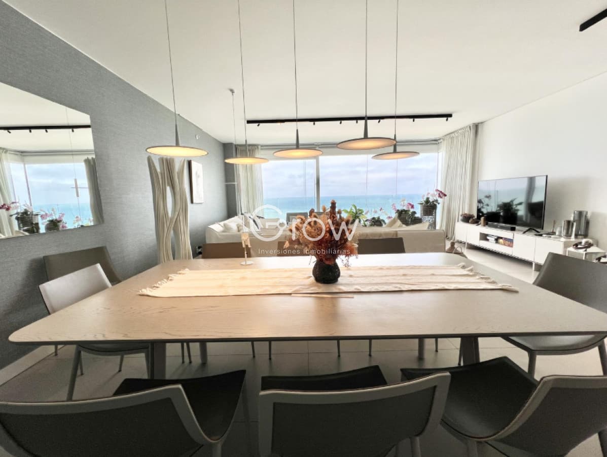 Exclusivo apartamento en primera linea de Playa Brava!