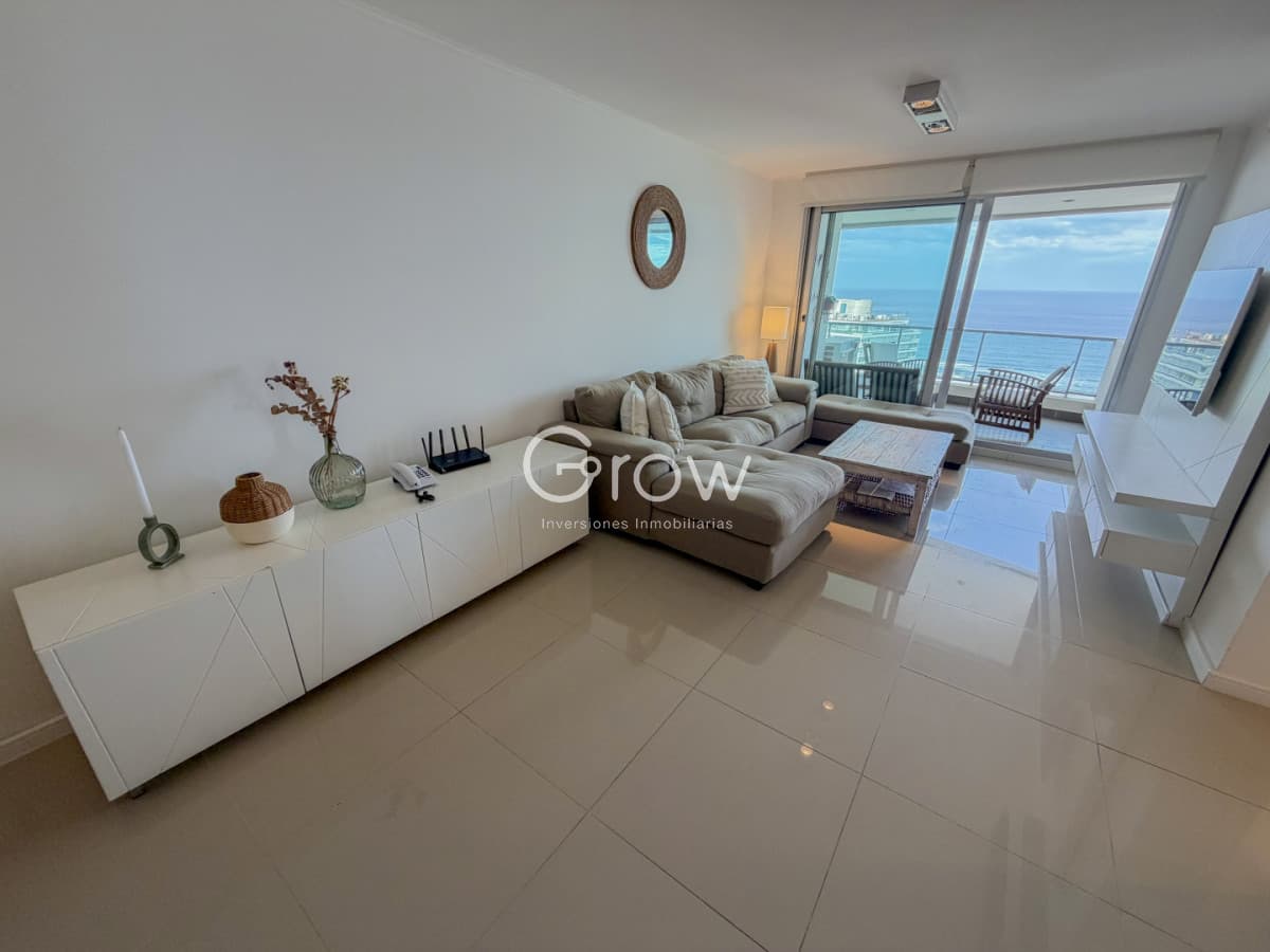 EXCELENTES VISTAS DESDE LO ALTO! Wind Tower, categoría y amenities a pasos del mar