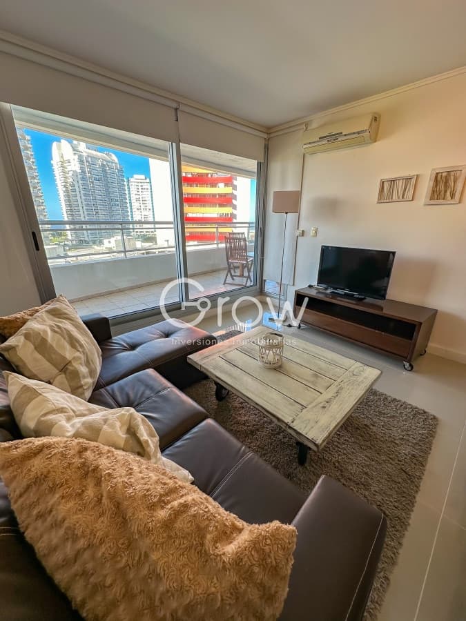 Departamento en venta en exclusiva torre en Punta del Este