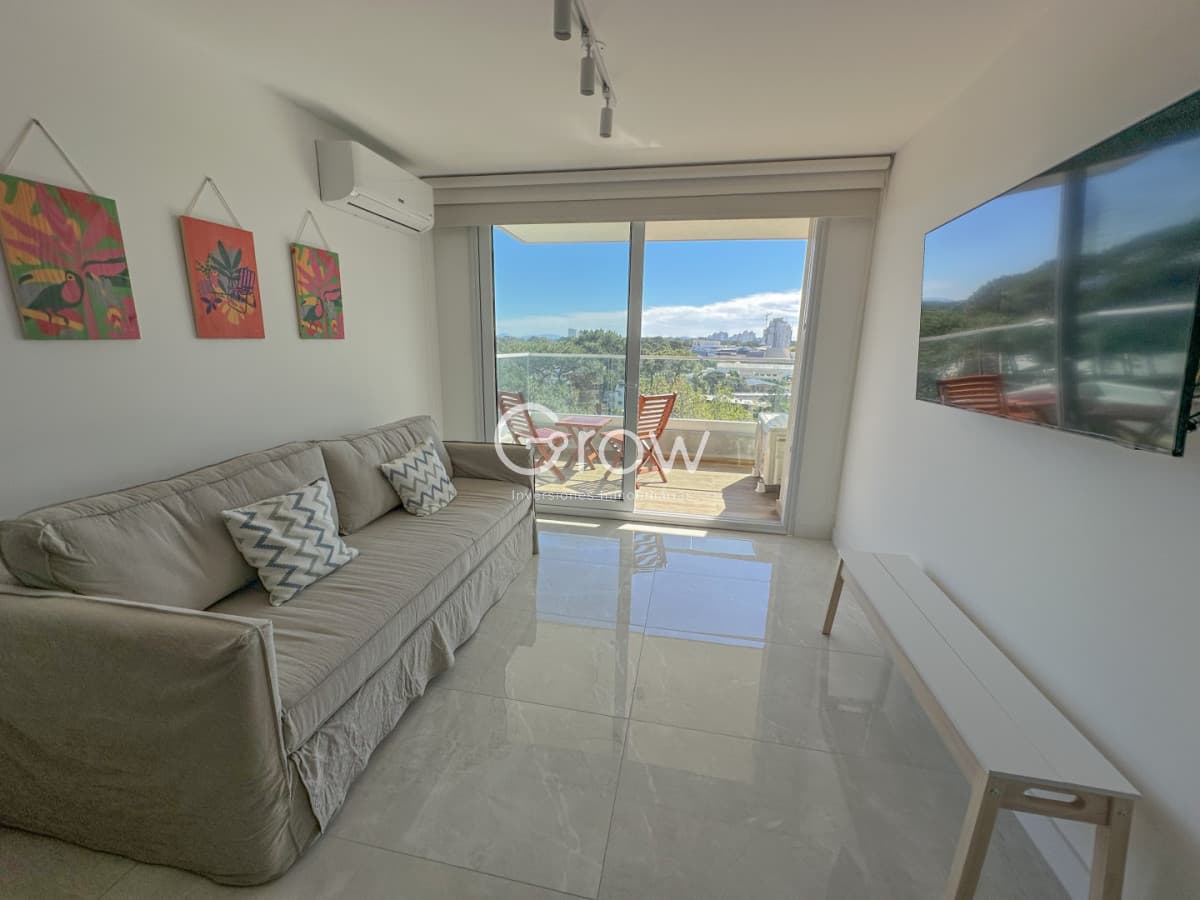 View ll de 1 dormitorio en venta y alquiler.