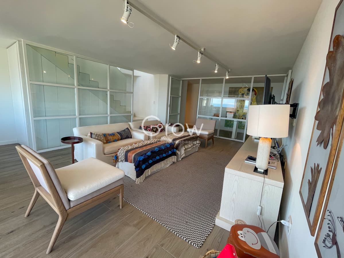 Exclusivo Penthouse duplex, cerca de todo, Av Roosevelt, Punta del Este!