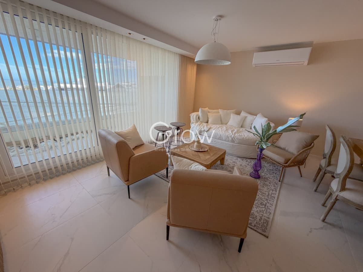 Apartamento en venta de 3 dormitorios en Playa Mansa