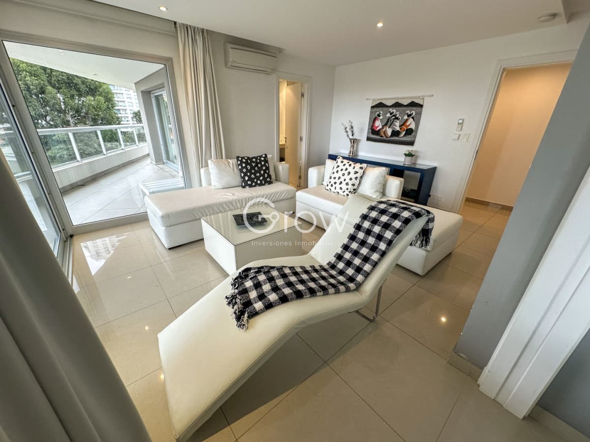 Exclusivo departamento semi piso en Playa Brava, Punta del Este!