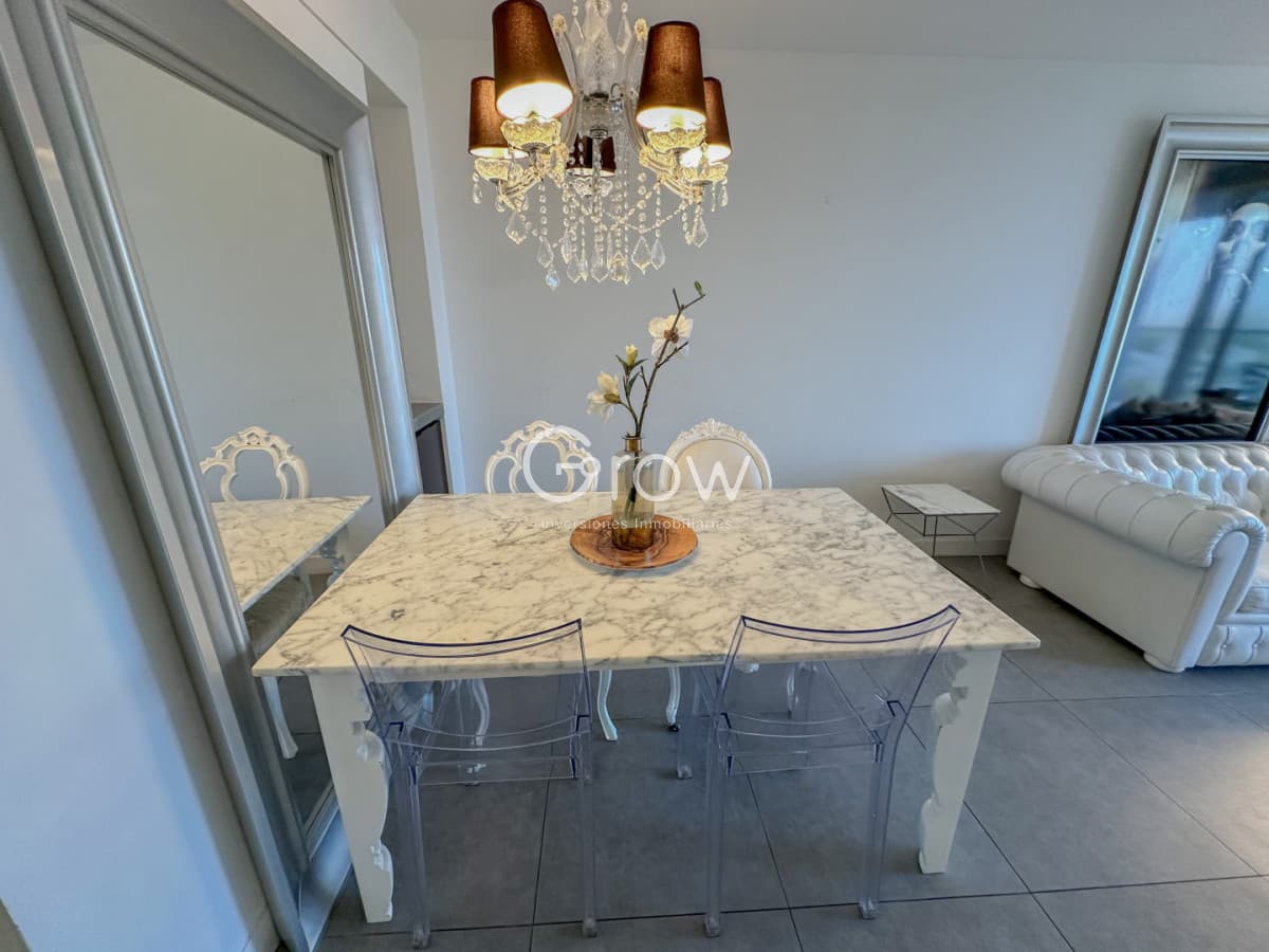 Apartamento en venta en la Torre Yoo piso alto