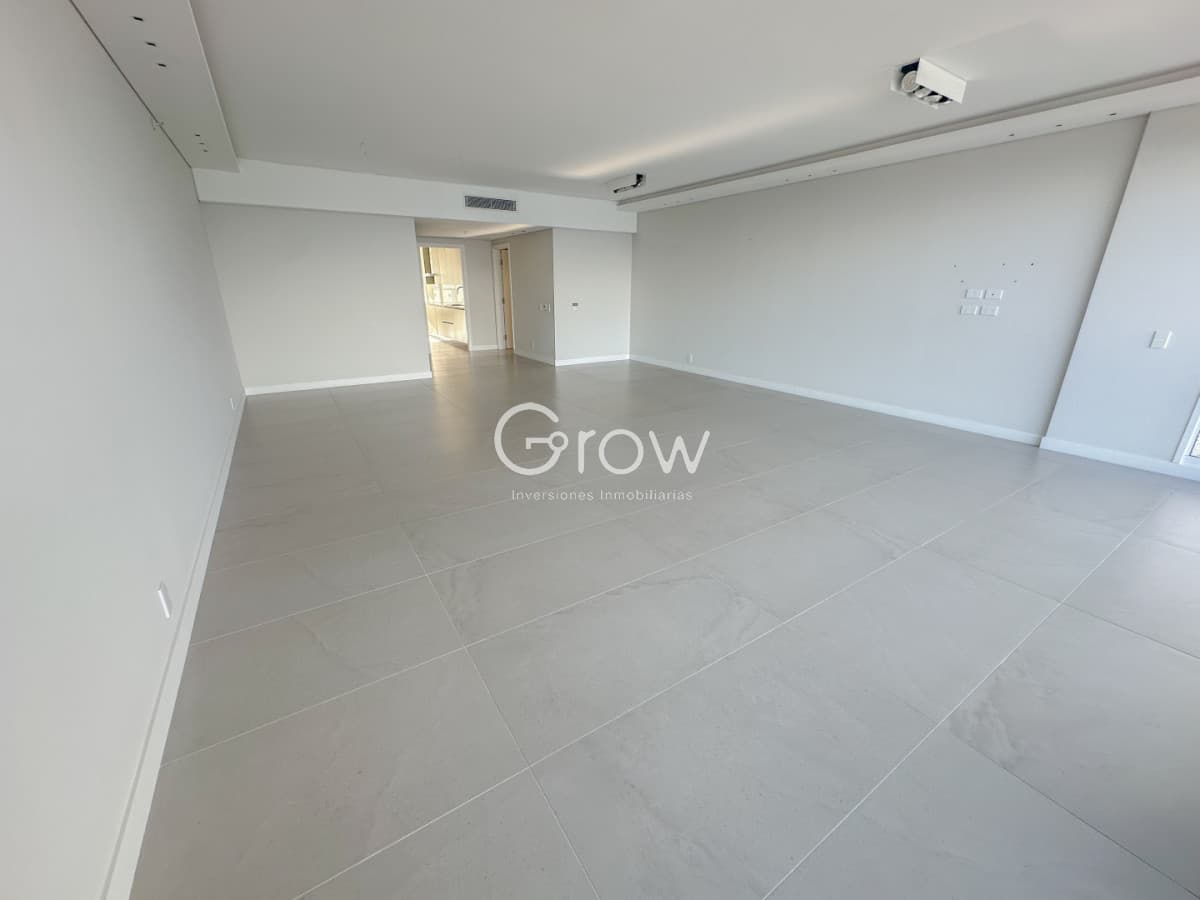 Le Parc III en piso alto, exclusivo departamento