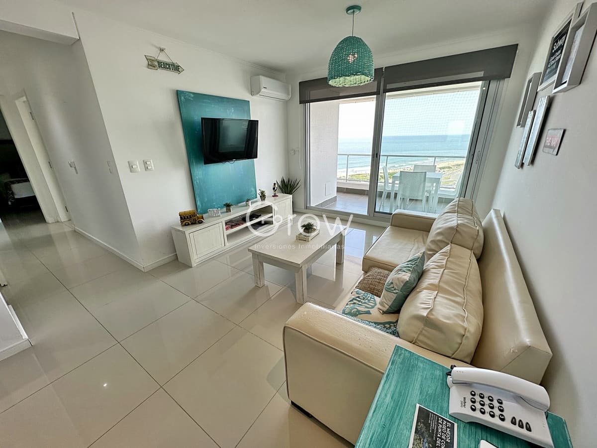 Wind Tower. Punta del Este piso alto en alquiler  -