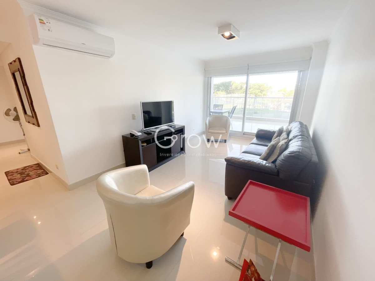 Exclusivo apartamento en Playa Mansa  -
