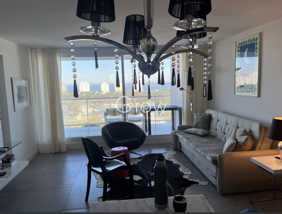 Torre Yoo piso alto en venta