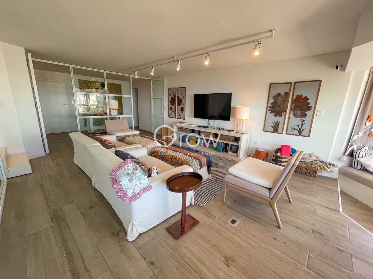 Exclusivo Penthouse duplex, cerca de todo, Av Roosevelt, Punta del Este!