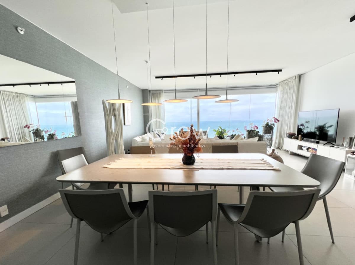 Exclusivo apartamento en primera linea de Playa Brava!