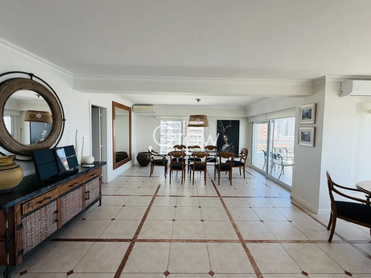 Apartamento en venta en la torre Malecón ll