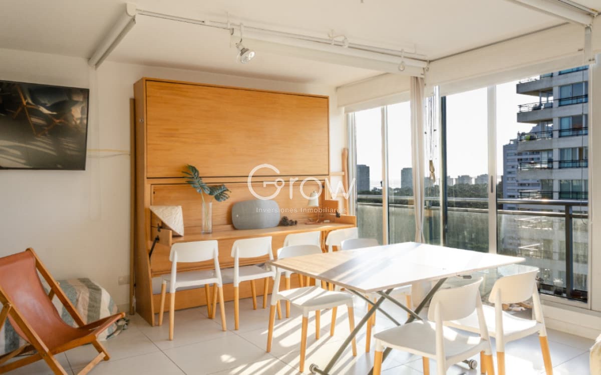 Piso alto en venta en Bellagio