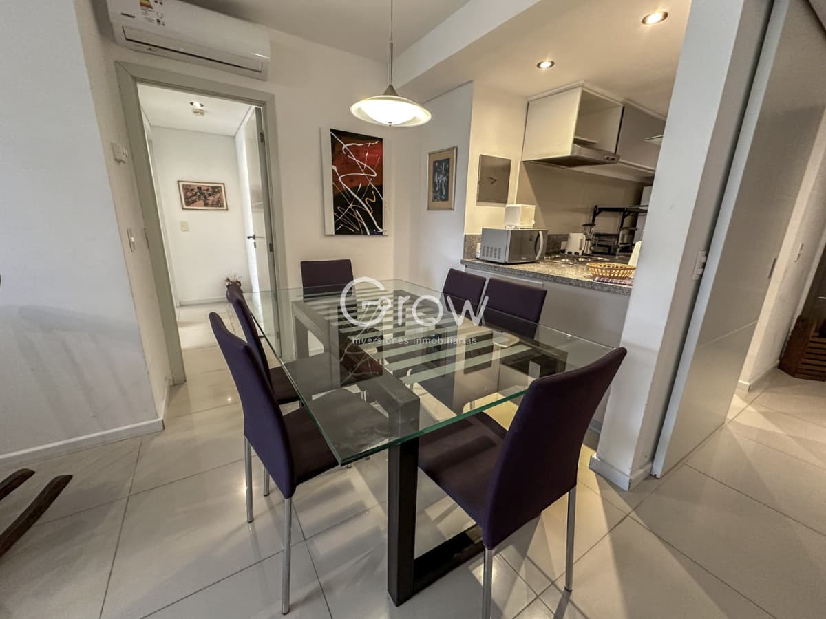 Apartamento en venta de 2 dormitorios la torre Be Punta