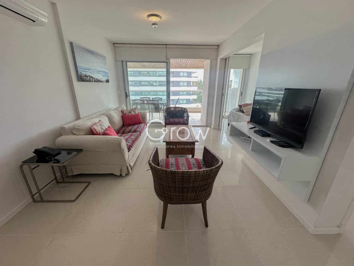 Icon Brava en venta de 2 dormitorios y medio a USD 340,000