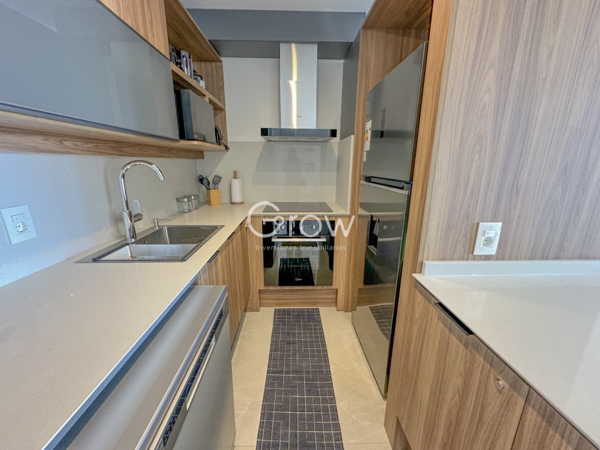 View ll de 1 dormitorio en venta y alquiler.