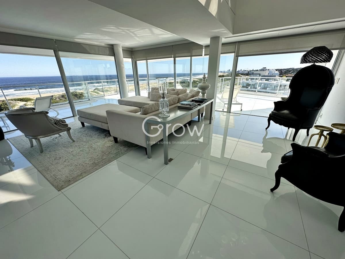 Pent House en primera linea de Playa Brava. Punta del Este