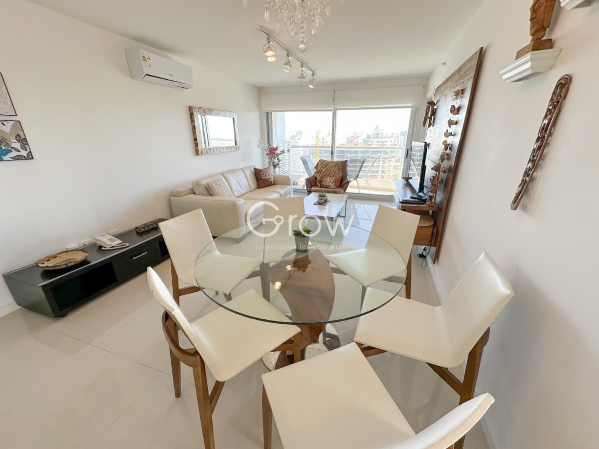 Hermoso Apartamento en venta a pasos del mar.