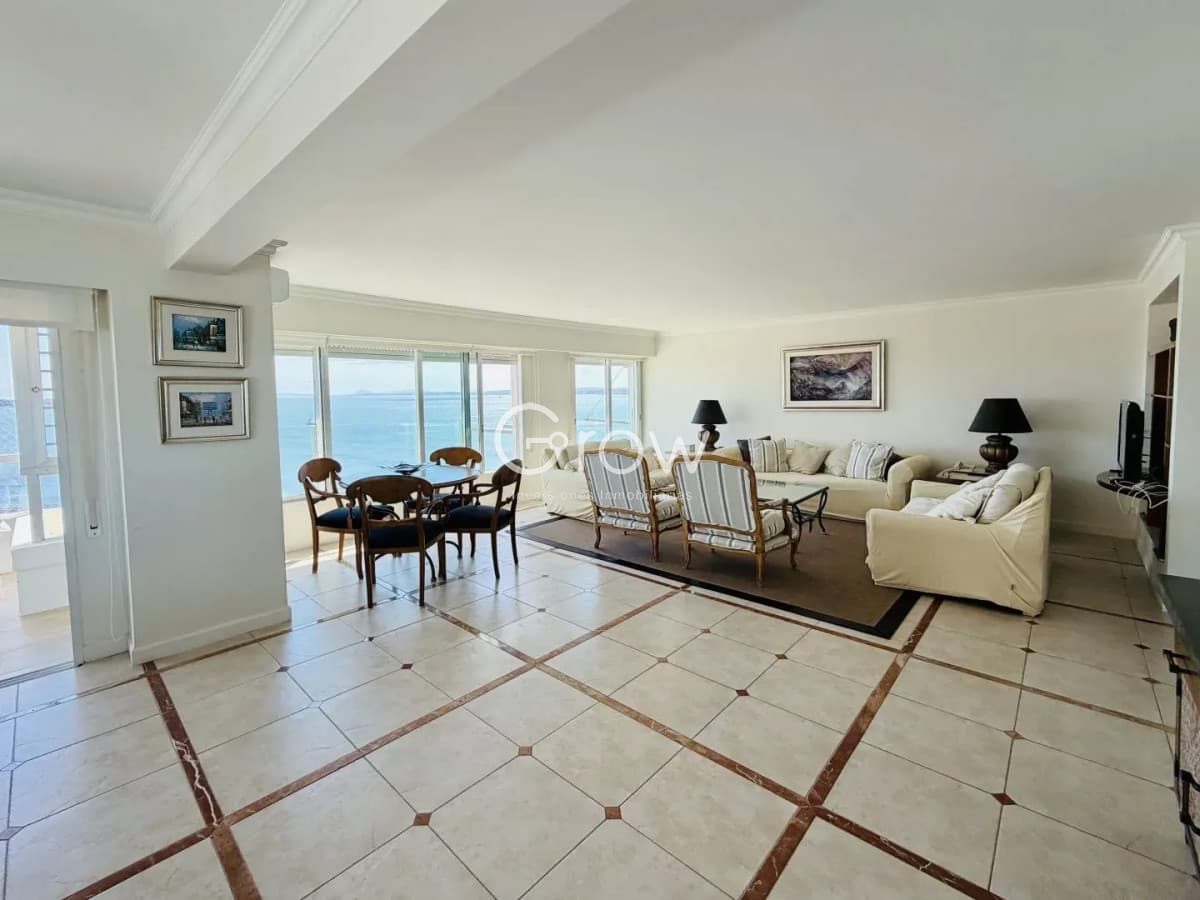 Apartamento en venta en la torre Malecón ll