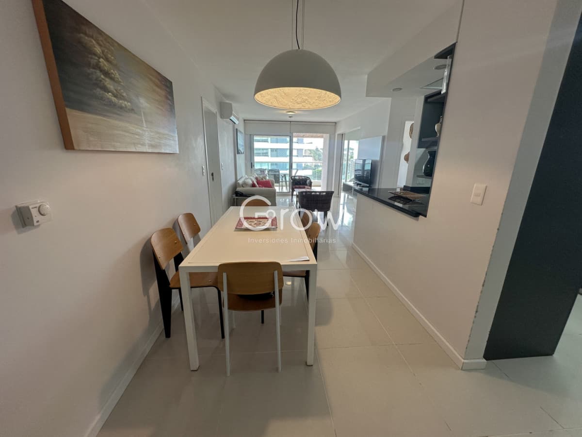 Icon Brava en venta de 2 dormitorios y medio a USD 340,000