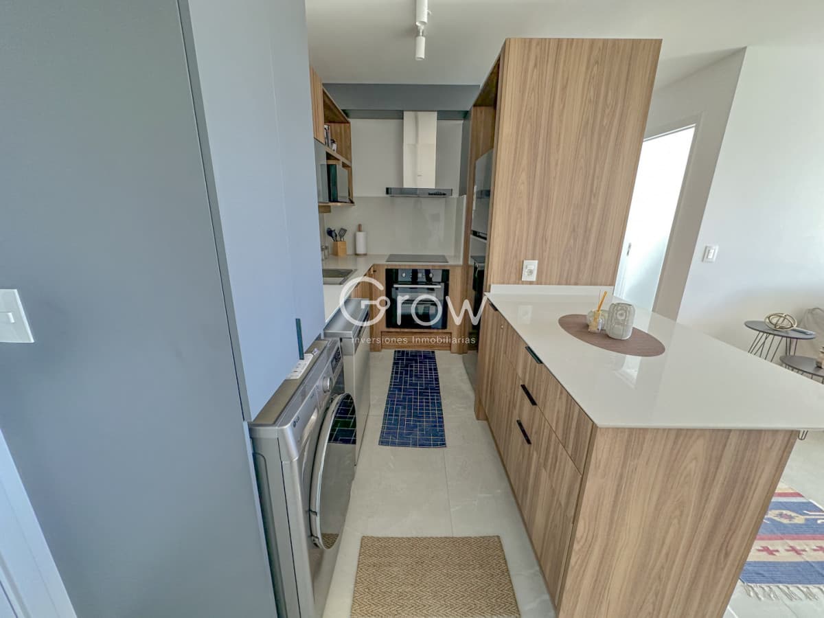 View ll de 1 dormitorio en venta y alquiler.