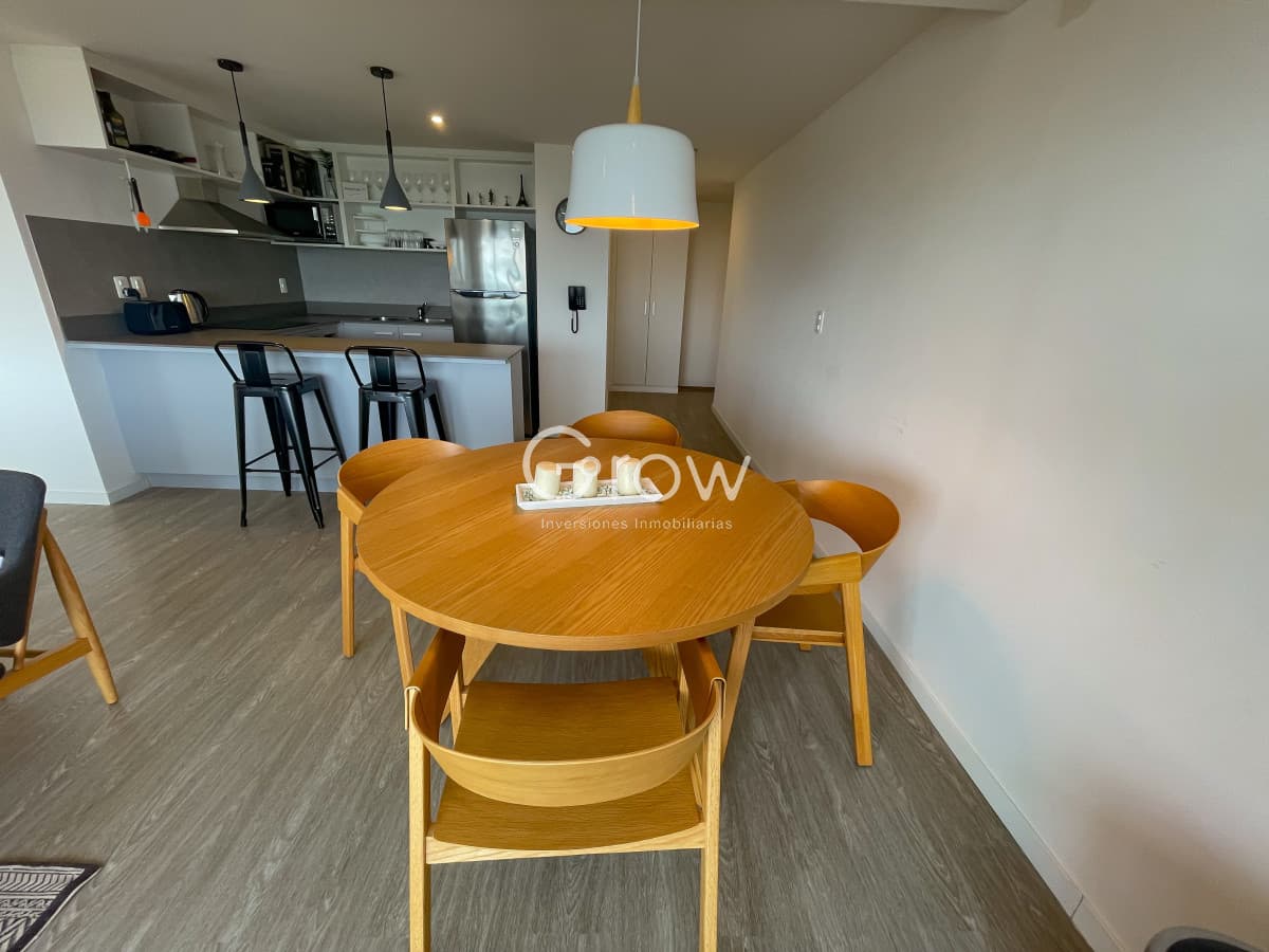 Piso alto en Av Roosevelt, alquiler de verano, Punta del Este!  -