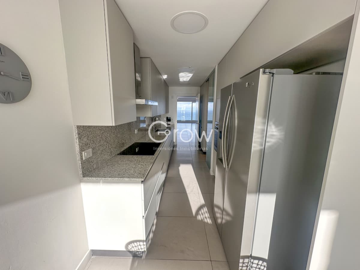 Le Parc III en piso alto, exclusivo departamento