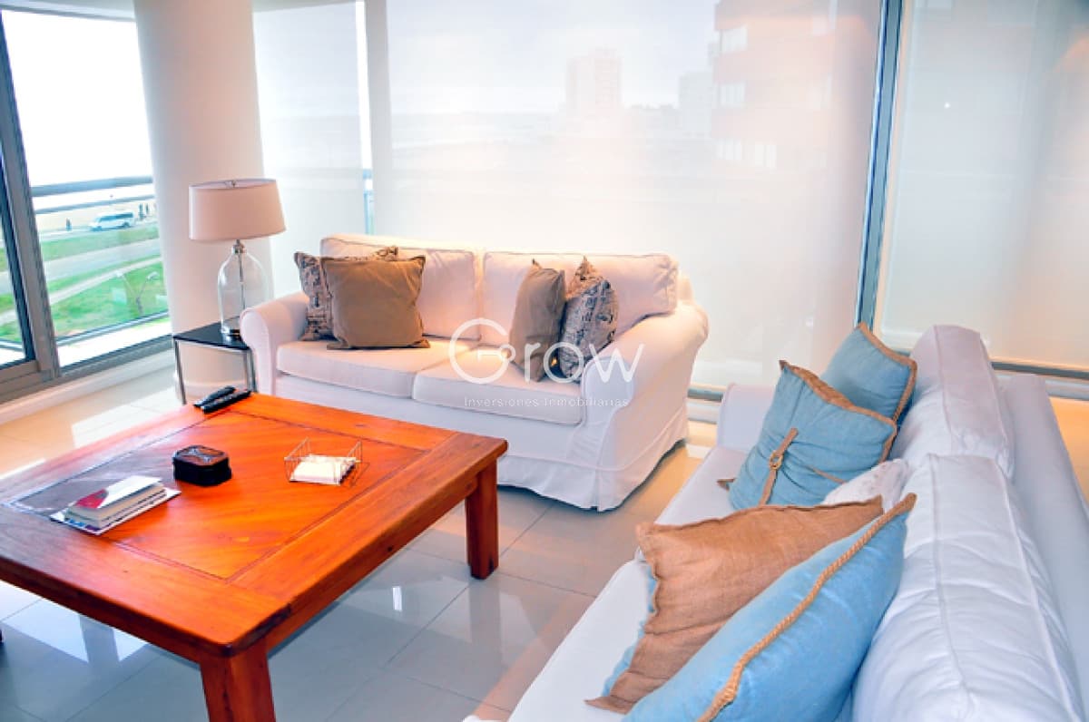 Apartamento en venta de 3 dormitorios en Exclusiva Torre Imperial ll