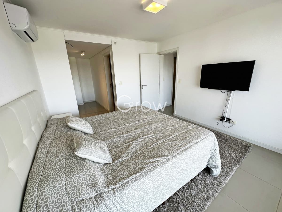 Wind Tower en venta con vista al mar y amplio balcón