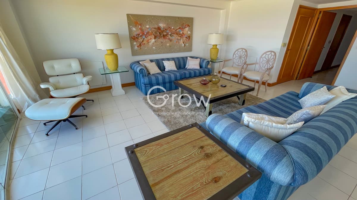 Exclusivo apartamento en Playa Brava!  -